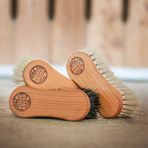 MagicBrush Holzbürste für Pferde